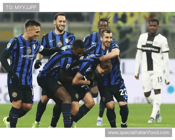 劳塔罗本赛季表现稳健，与其他顶级中锋对比竞争力增强