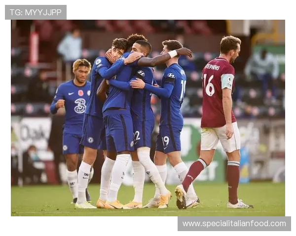 切尔西进攻效率低迷,狂轰滥炸难破僵局背后问题显现 切尔西进攻效率低迷,狂轰滥炸难破僵局背后问题显现