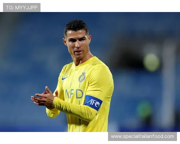 C罗为何能统治足坛十余年：自律、效率与关键战表现