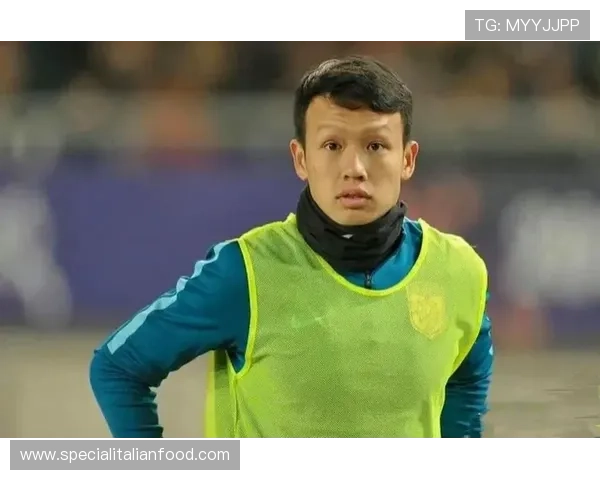 国安掀起换帅风暴,杨立瑜弃用引发争议,球队中坚失衡的危机究竟如何解决?