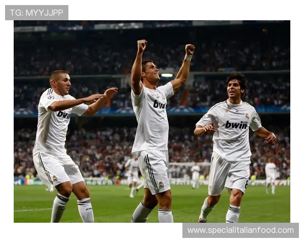 本泽马与阿圭罗终结能力及战术角色对比分析 本泽马与阿圭罗终结能力及战术角色对比分析